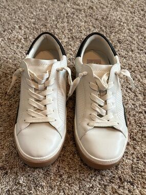 Dolce Vita Hillow sneakers in white leather size 8